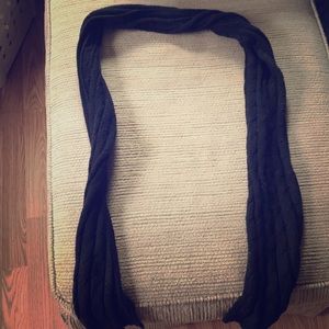 Knitted black Scarf